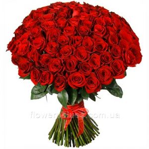 великий букет червоних троянд