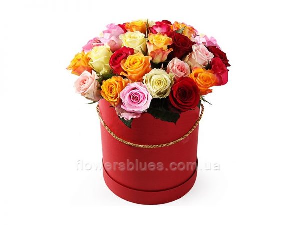 коробка з трояндами